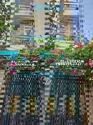 Bán nhà chính chủ đường Phan Huy Ích, 3 lầu đúc, 3PN, 4WC, hẻm xe hơi