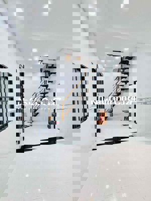 Bán nhà chính chủ Hưng Phú Quận 8, 38m2, 2 tầng, 3 PN.