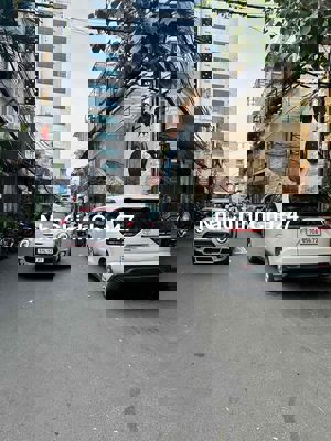 CHỦ CẦN BÁN GẤP NHÀ ĐƯỜNG 8M - CMT8 QUẬN 3 NGAY CV LÊ THỊ RIÊNG .