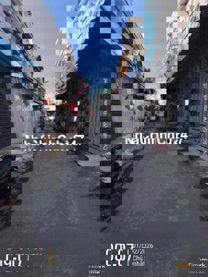 Chính chủ gửi bán nhà Hoàng Bật Đạt