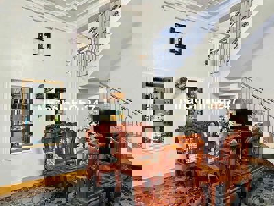 Nhà phố chính chủ, trung tâm Huếp 2 tầng, đường rộng 2 ô tô đi được