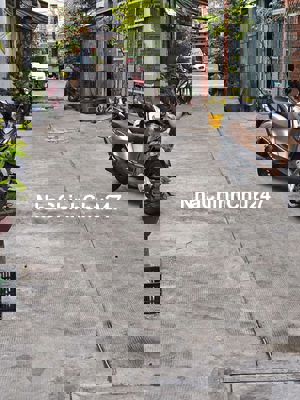 Chính chủ gấp bán Nhà 3 tầng- 41m2- Hẻm 6m- Bình Tiên Q6 chỉ 5. tỷ