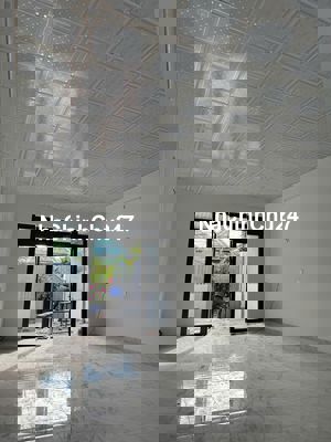 Chính chủ cần bán gấp nhà hẻm xe hơi vào được sân nhà