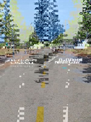 Chính chủ gửi bán lô đất trục chính đường thông QL56 126m2/1ty420