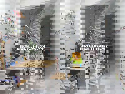 Chính chủ- Nhà riêng 2 phòng ngủ, nội thất đầy đủ