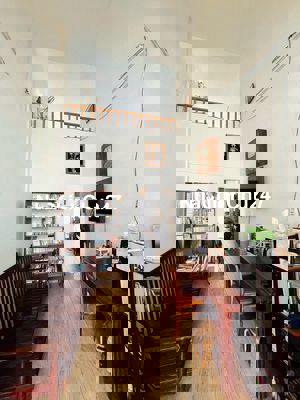 Nhà Nguyên Hồng - Giá tốt- chính chủ lâu đời