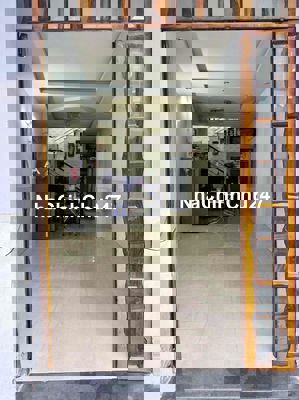 Chính chủ bán nhà 52 m², Đường Trần Văn Quang, 3 PN, 3 nvs, Tân Bình