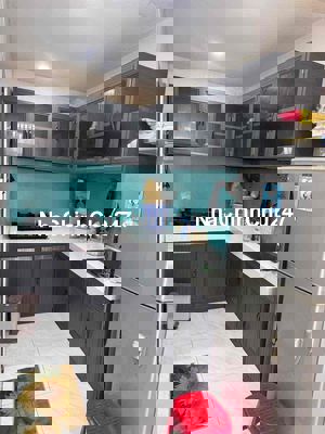 chính chủ cần bán nhà hẻm xe hơi sát mặt tiền