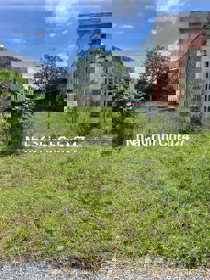 CHÍNH CHỦ BÁN LÔ ĐẤT MẶT TIỀN ĐÁ XANH 7M , SAU LƯNG UBND XÃ HÒA KHÁNH