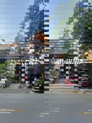 chinh chủ bán nhà mặt tiền đường lớn quân đoàn 4 tân phong biên hoà