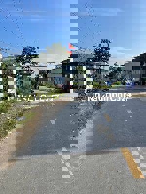 chủ bán lô  góc 2 mặt tiền đường nhựa 7m5 sát Ql ngang 8m