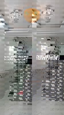 Chính chủ bán nhà DT:3,5x9,5 giá 1,85 tỷ ,Lầu , Vi Bằng HBC,TĐ