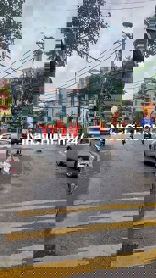 Bán đất 43m2  sổ đỏ chính chủ giá 6,9 tỷ  mặt tiền rộng 3.4m