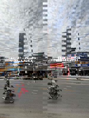 chính chủ cần bán căn gấp căn góc shopHouse -đang có hđt 14tr/ th.