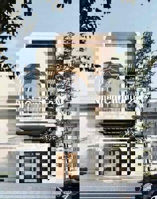 Chính chủ cần bán nhà mặt tiền QL 13 vào 10m