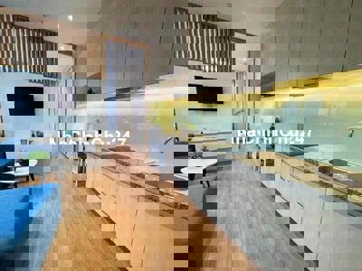 Chính Chủ bán 210/19A CMT8  4x18 nở hậu 8m hầm 3 lầu