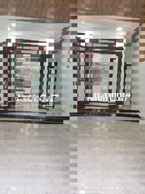 Chính chủ bán nhà mặt tiền đường Tôn Đản