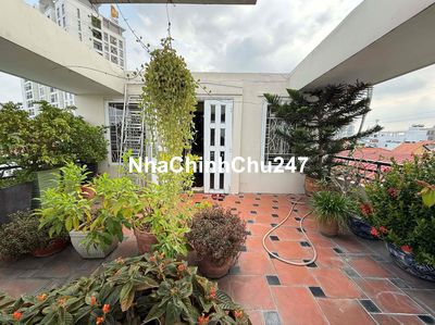 Nhà KTS thiết kế, gia chủ làm ăn phát đạt, bán để mua nhà lớn hơn.