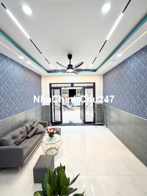 Chính chủ sang gấp nhà mặt tiền xe hơi