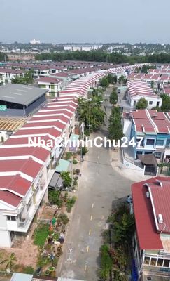 Chủ ngộp cần bán nhanh căn góc 3 mặt thoáng khu oasis city bến cát