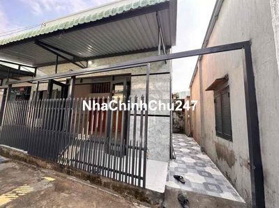 nhà ngay khu trung tâm thị trấn long hải,chính chủ