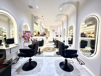 Chính chủ Hair Salon & Spa đường ngã tư Núi Thành
