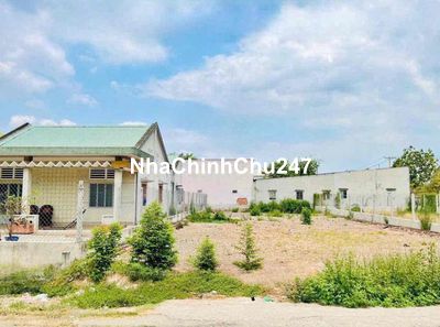 Chủ đất cần bán gấp lô 210m2 full thổ cư mặt tiền đường ng văn hoài,..