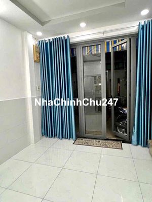 Chính chủ bán nhà 4x4m , 1 lầu, hẻm xe hơi