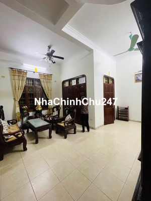 Chính chủ căn nhà ngõ 401 Nguyễn Khang rộng 50m xây 4 tầng giá 14tr/th