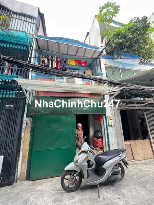 cần bán nhà chính chủ hẻm quận 4