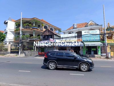 chính chủ bán căn gốc 2 mặt tiền, bề ngang 14mx17 m. Đang có hđt: 50tr