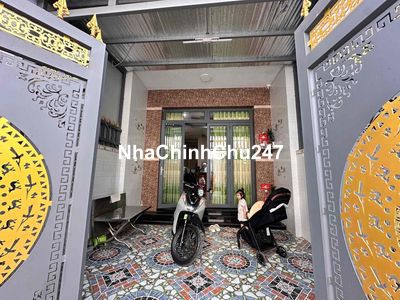 Chính chủ cần bán căn 1 trệt 1 lầu,gồm 4 pn và 2wc  Vị trí giáp ranh c