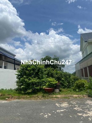 CHÍNH CHỦ GỬI BÁN 200M2 ĐẤT THỔ CƯ,MẶT TIỀN CỦ CHI GIÁ NHỈNH 900 TRIỆU
