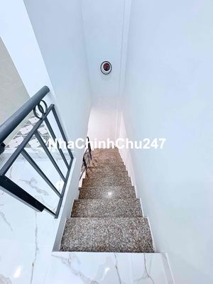 Chính chủ bán nhà Lạc long Quân giá rẻ có sổ hồng nhà đẹp đủ nội thất