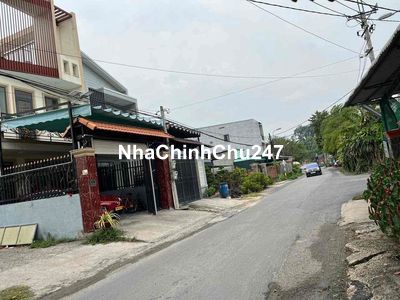 chủ cần bán gấp nhà mới xây 1 triệt 2 lầu