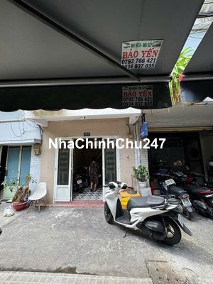 Nhà 3 lầu, Hẻm Xe Hơi 10tr/tháng (Chính chủ)